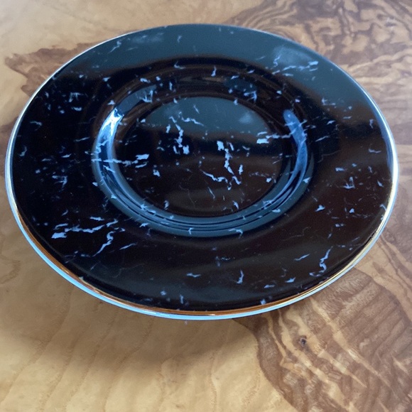 BLUE PHEASANT
24 Piece Porcelain Tableware Set - Picture 4 of 6